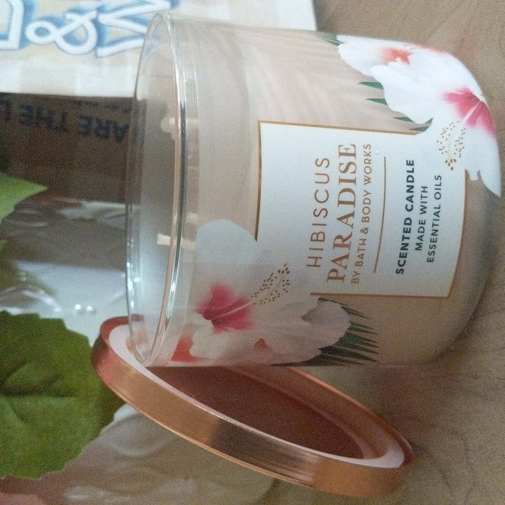 Hibiscus Paradise, Bath Bodyworks 3-wick